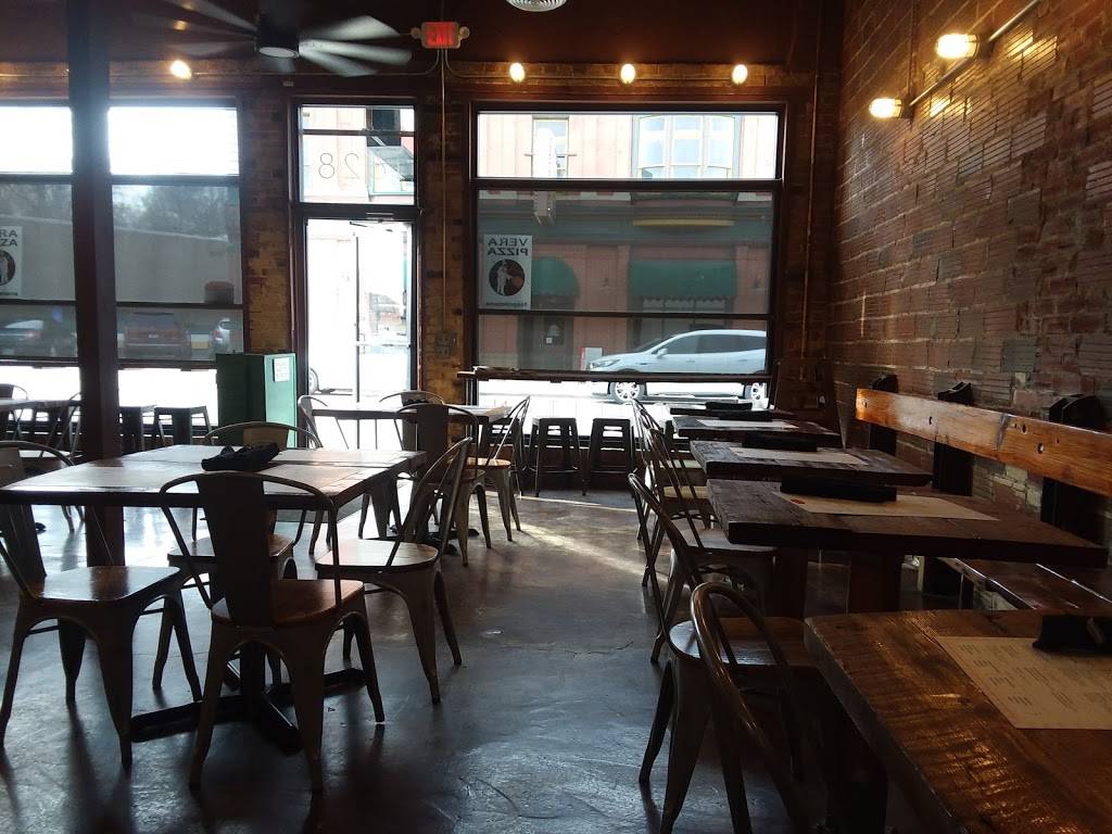 Il Lazzarone | restaurant | 1628 Frederick Ave, St Joseph, MO 64501, USA | 8162730582 OR +1 816-273-0582