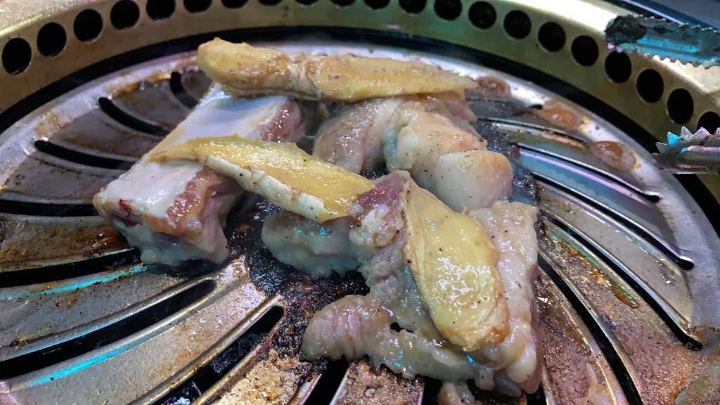 Red Castle Korean BBQ | restaurant | 403 S Riverside Ave, Rialto, CA 92376, USA | 9098747878 OR +1 909-874-7878