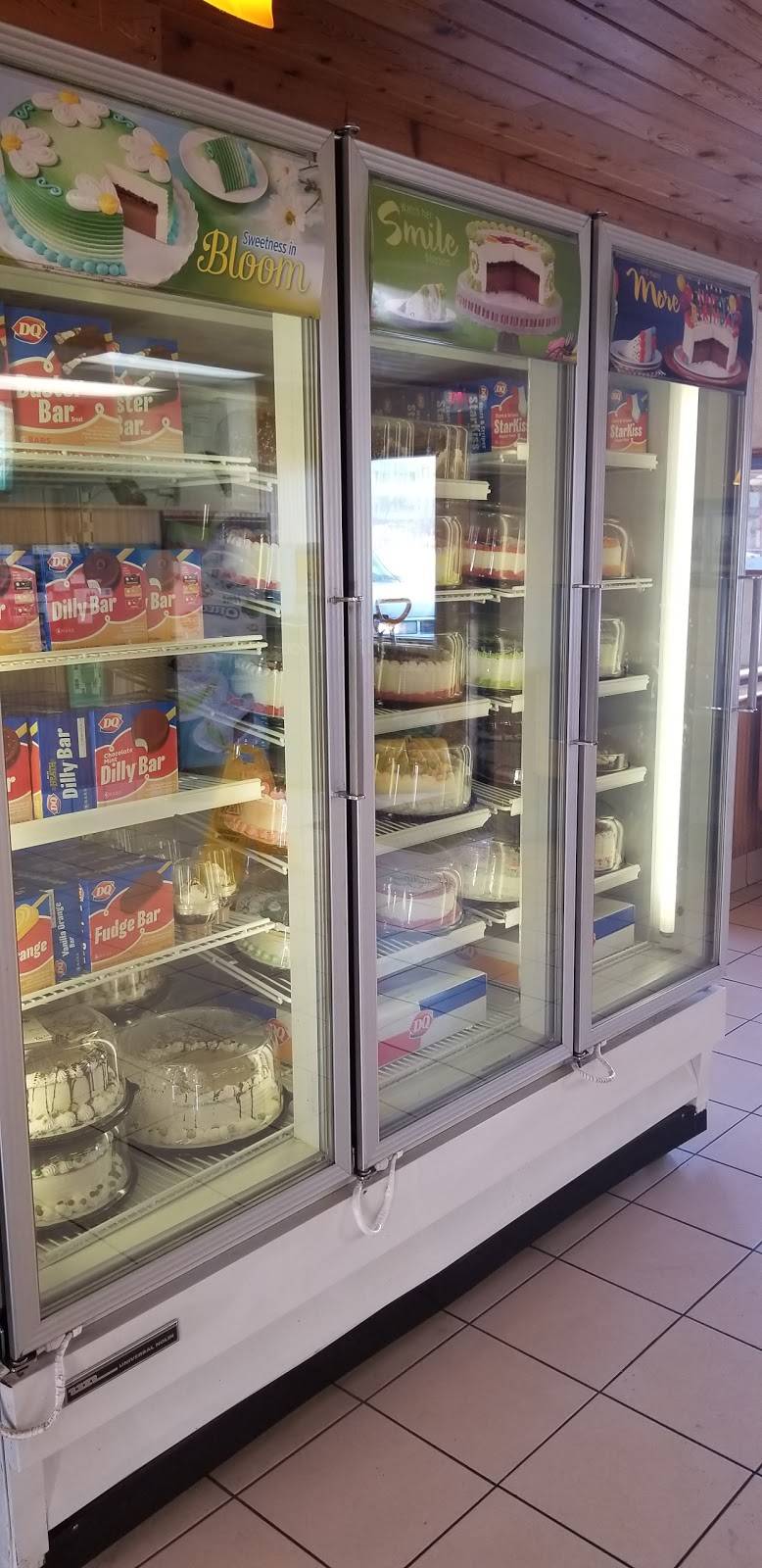 Dairy Queen | restaurant | 850 Wildwood Rd, Mahtomedi, MN 55115, USA | 6517774686 OR +1 651-777-4686