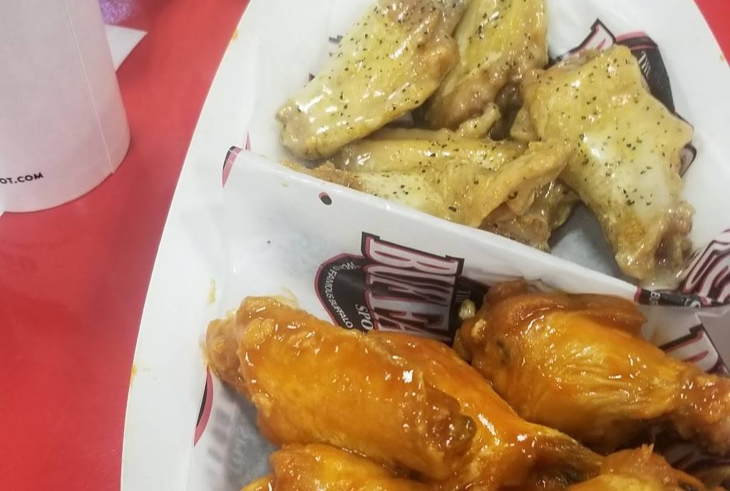 The Buffalo Spot | restaurant | 2505 S Val Vista Dr, Gilbert, AZ 85295, USA | 4808991568 OR +1 480-899-1568