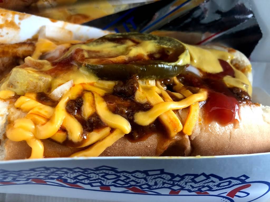 Sonic Drive-In | restaurant | 4025 Mapleshade Ln, Plano, TX 75075, USA | 9725190332 OR +1 972-519-0332