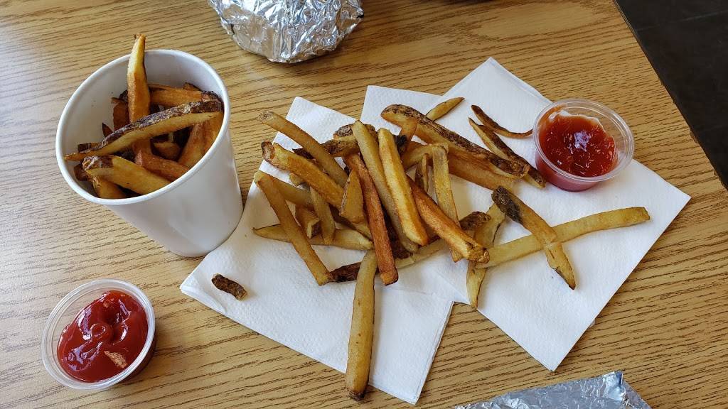 Five Guys | meal takeaway | 8540 S 71st St, Papillion, NE 68133, USA | 4025960000 OR +1 402-596-0000