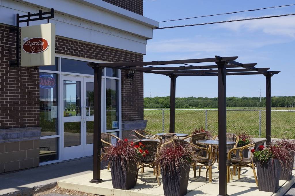 Café LAccroche Pied | meal takeaway | 334 QC-138 Local 150, Saint-Augustin-de-Desmaures, QC G3A 1G8, Canada | 4189081880 OR +1 418-908-1880