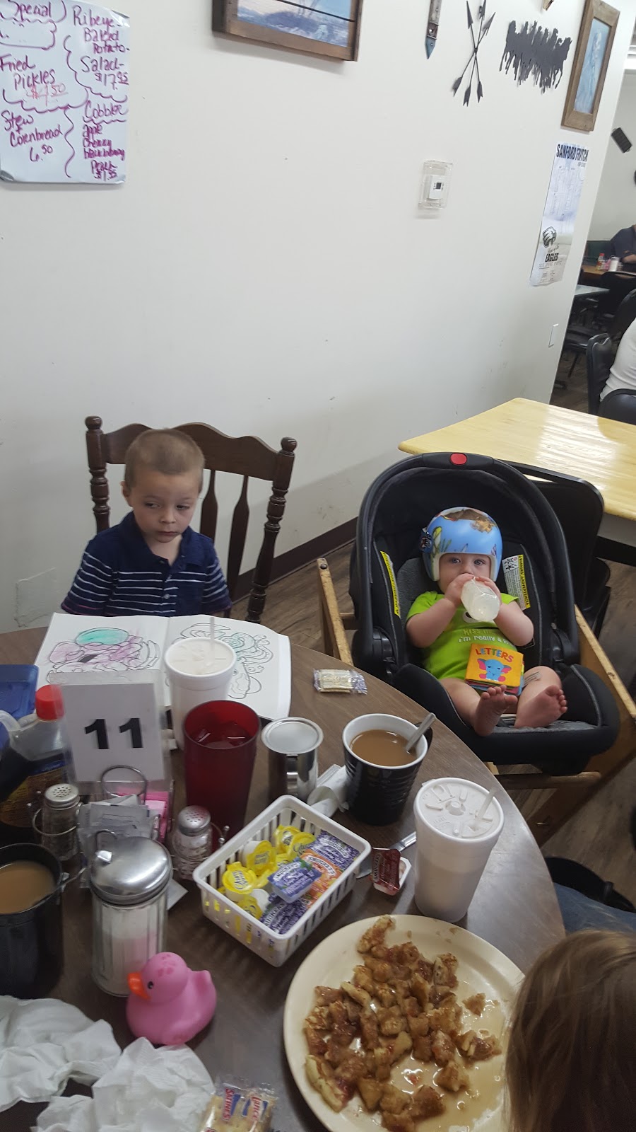 Chriss Kitchen | restaurant | 212 E Broadway St, Fritch, TX 79036, USA | 8068578760 OR +1 806-857-8760