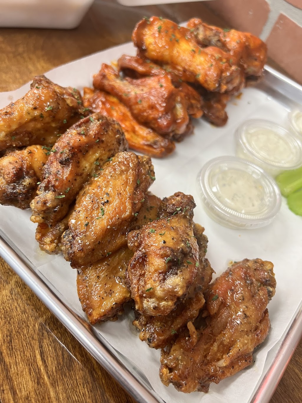 Sauce Wing Co | restaurant | 3580 Breckinridge Blvd Suite 106, Duluth, GA 30096, USA | 6786916456 OR +1 678-691-6456