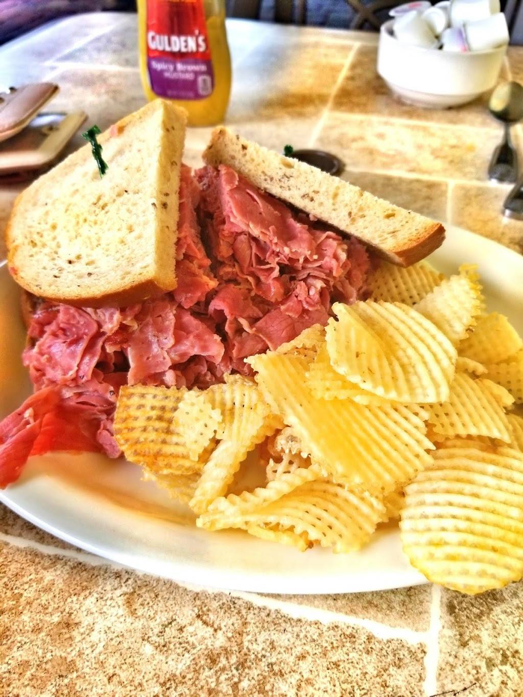 Bernies City Diner | restaurant | 14700 Tamiami Trail N #22, Naples, FL 34110, USA | 2396316591 OR +1 239-631-6591