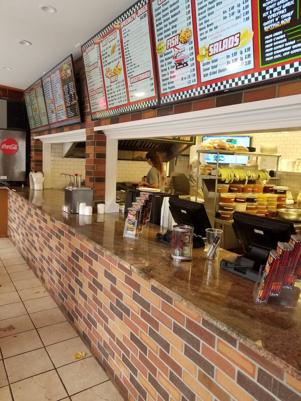 Hot Spot & Toxic Wings | restaurant | 854 N Broadway, White Plains, NY 10603, USA | 9144378965 OR +1 914-437-8965