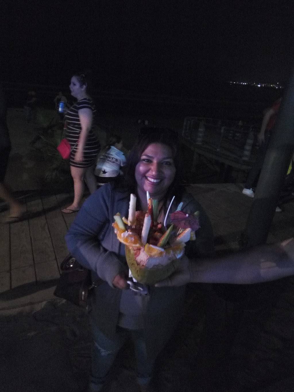 Cocos Locos MH | restaurant | Acapulco, 22890 Ensenada, B.C., Mexico | 016465932524 OR +52 646 593 2524