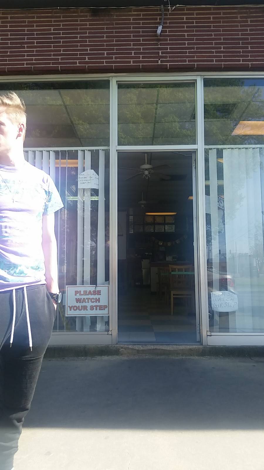 King Wok Restaurant | restaurant | 221 W Hale Ave, Osceola, AR 72370, USA | 8705634000 OR +1 870-563-4000