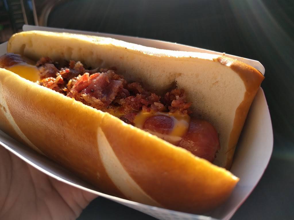 Sonic Drive-In | restaurant | 6921 Cameron Blvd, Gilroy, CA 95020, USA | 4088466400 OR +1 408-846-6400