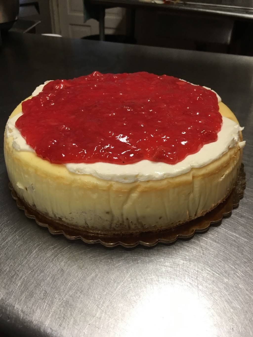 Deitsch Eck Restaurant | restaurant | 87 Penn St, Lenhartsville, PA 19534, USA | 6105628520 OR +1 610-562-8520