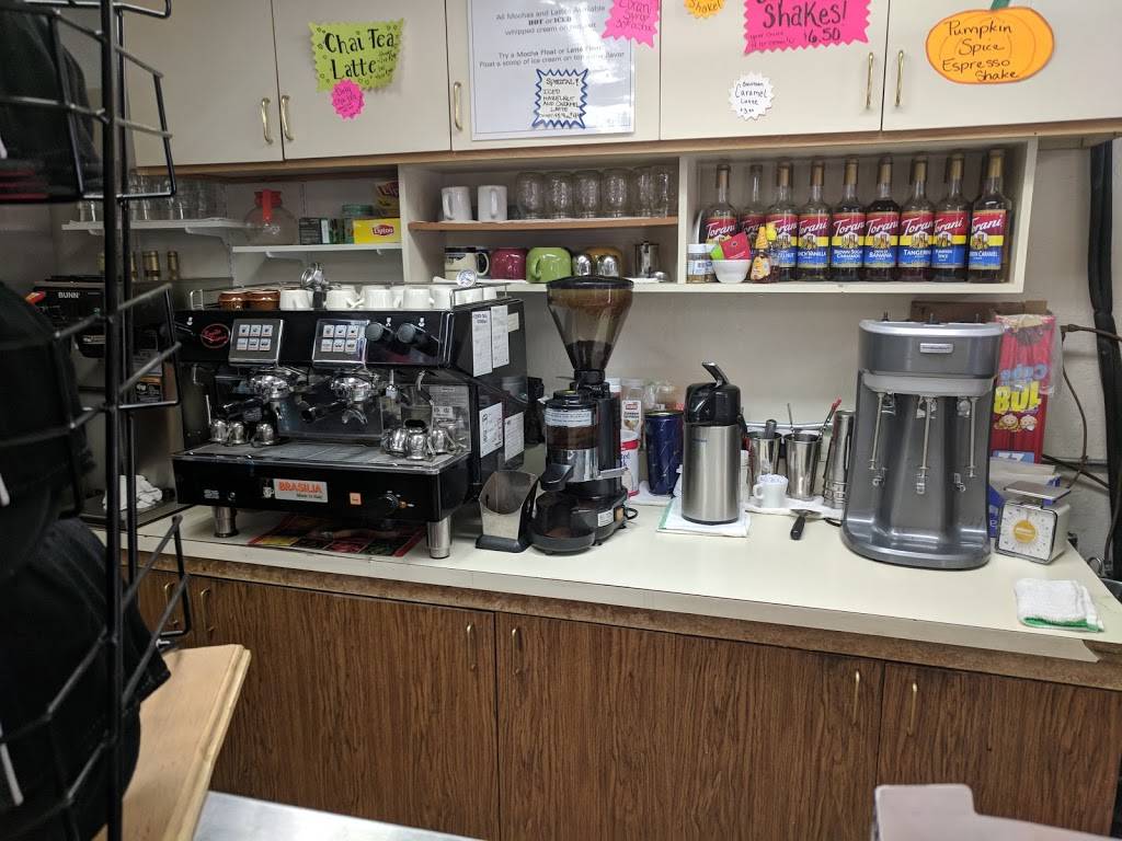 Andys Mountain Grill | meal takeaway | 24542 CA-108, Mi-Wuk Village, CA 95346, USA | 2095861242 OR +1 209-586-1242