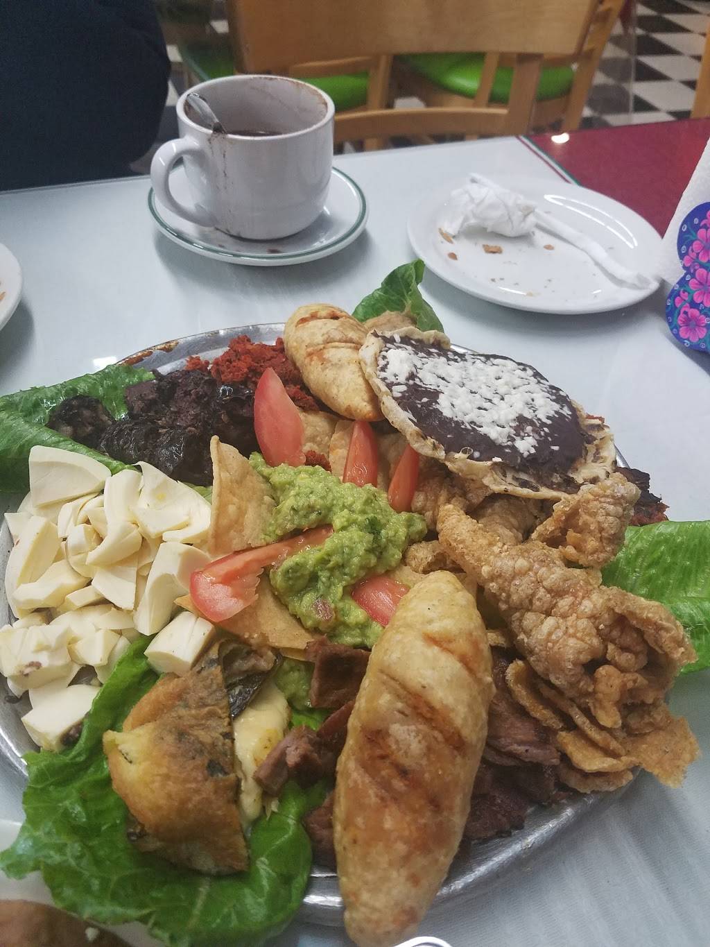 Lindo Oaxaca | restaurant | 322 E Washington Blvd, Los Angeles, CA 90015, USA | 2137498723 OR +1 213-749-8723