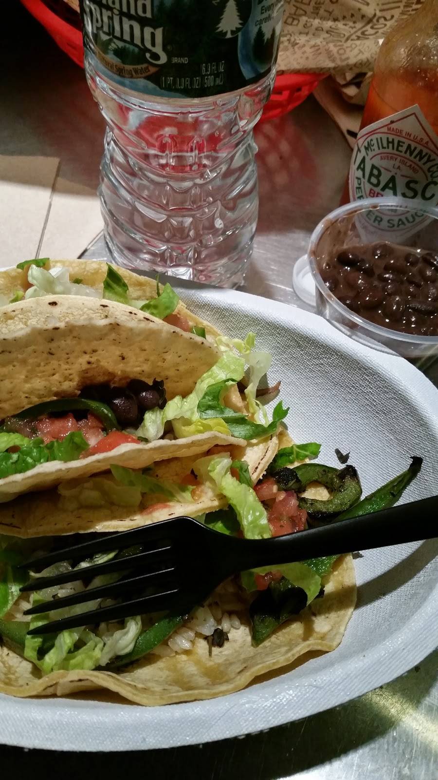 Chipotle Mexican Grill | restaurant | 1090 The Arches Cir, Deer Park, NY 11729, USA | 6315860301 OR +1 631-586-0301