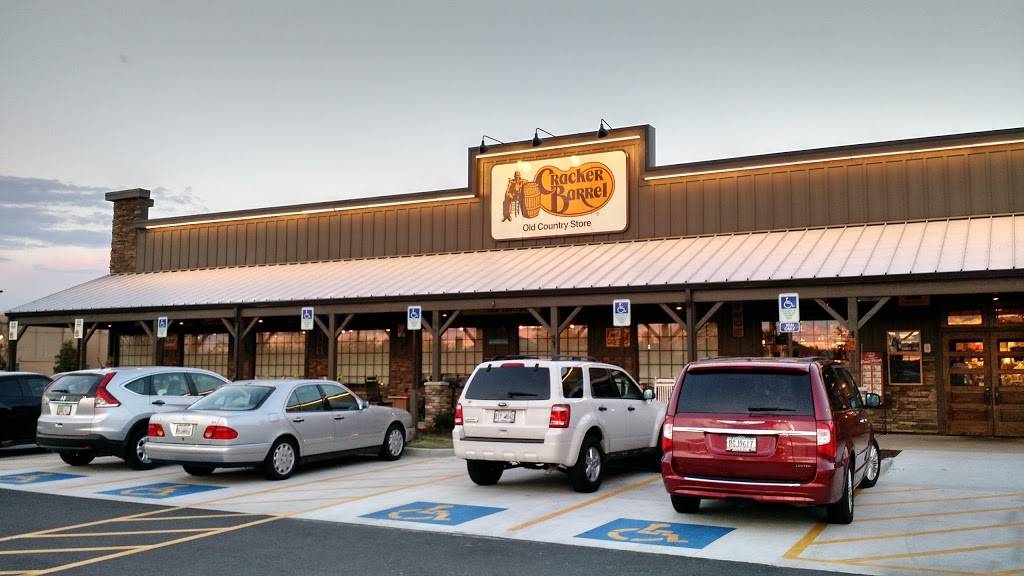 Cracker Barrel Old Country Store | restaurant | 1740 Scenic Hwy N, Snellville, GA 30078, USA | 7707367763 OR +1 770-736-7763