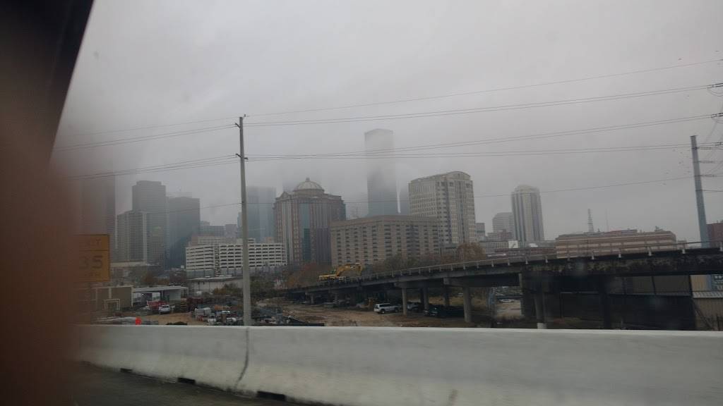 Skyline Deli & Cafe | restaurant | 1300 Main St Ste. 150, Houston, TX 77002, USA | 7135710509 OR +1 713-571-0509