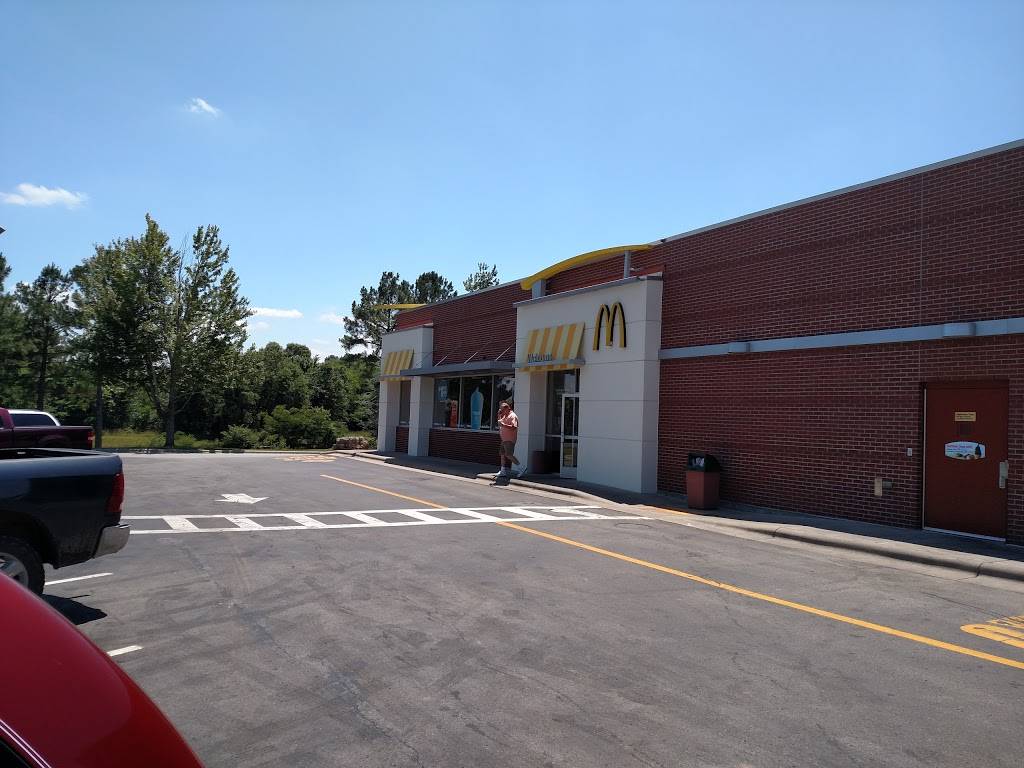 McDonalds | cafe | 211 Wal Mart Dr, Harrison, AR 72601, USA | 8707415266 OR +1 870-741-5266
