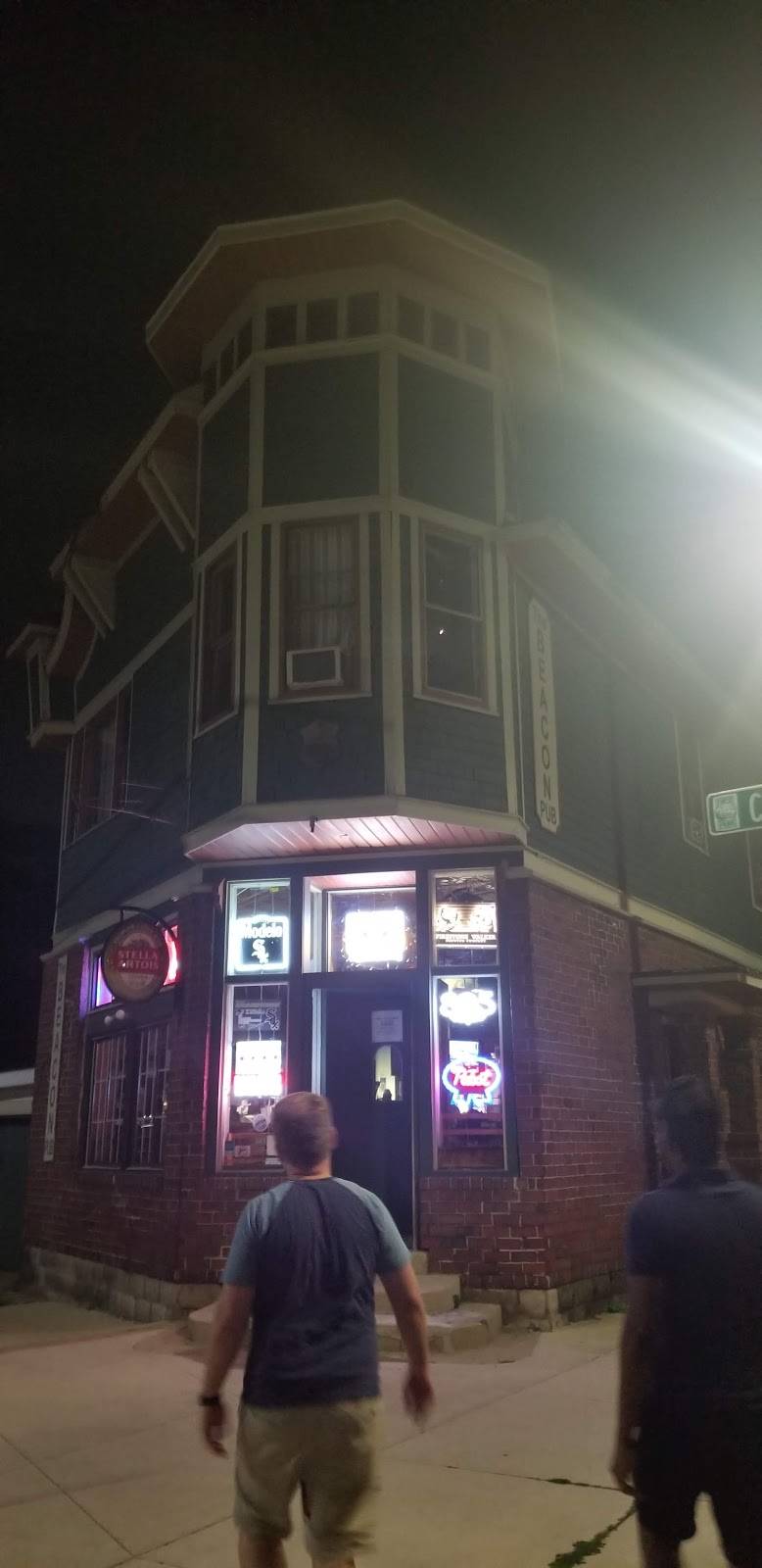 The Beacon Pub | restaurant | 101 Circle Ave, Forest Park, IL 60130, USA | 7083667066 OR +1 708-366-7066