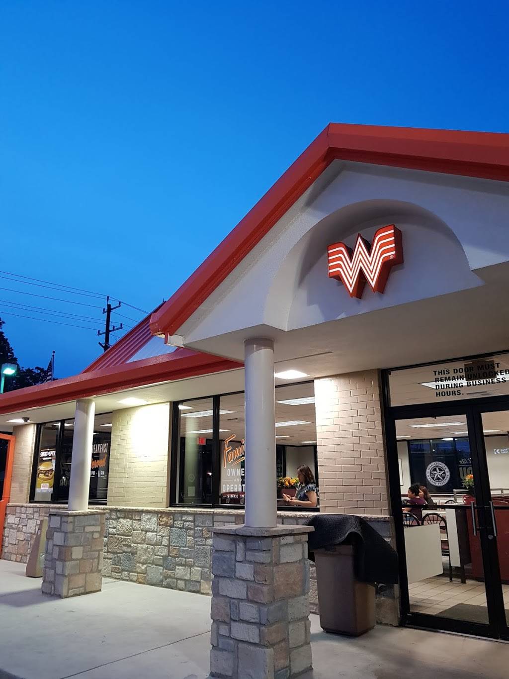 Whataburger | restaurant | 3130 Broadway St, San Antonio, TX 78209, USA | 2108222568 OR +1 210-822-2568