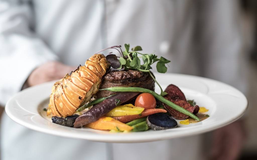 The Crazy Fox Bistro | restaurant | 135 Bayfield St, Barrie, ON L4M 3B3, Canada | 7057375000 OR +1 705-737-5000