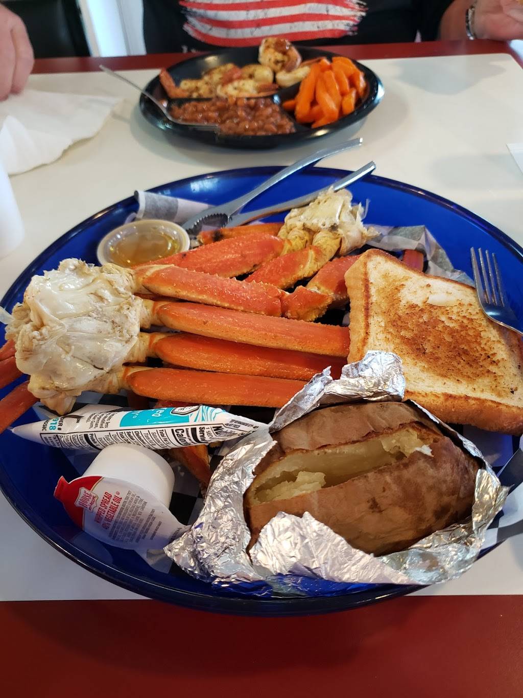 The Back Porch | restaurant | 270 Marina Dr, Talladega, AL 35160, USA | 2562689317 OR +1 256-268-9317