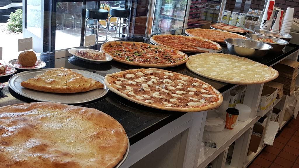 Roccos NY Pizzeria and Pasta | restaurant | 580 E Windmill Ln, Las Vegas, NV 89123, USA | 7024310004 OR +1 702-431-0004