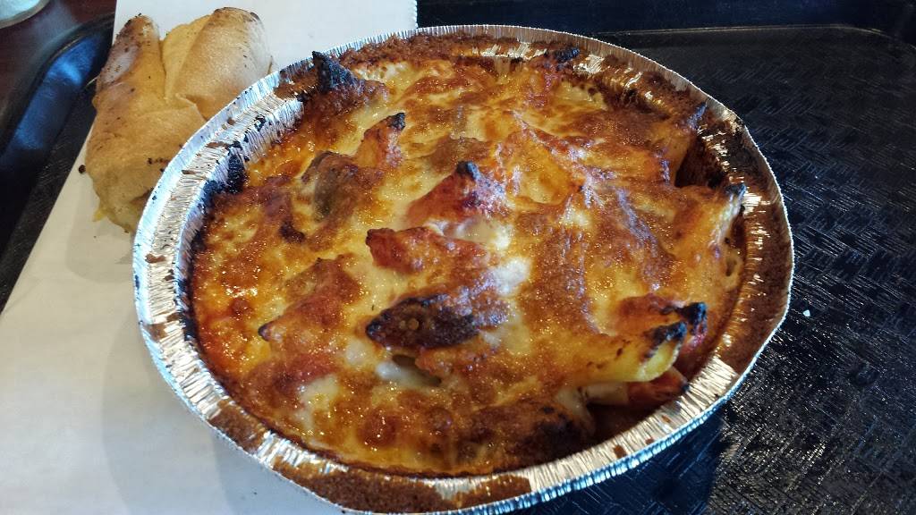 Cuginis Restaurant & Bar | restaurant | 19616 Fisher Ave H, Poolesville, MD 20837, USA | 3013495800 OR +1 301-349-5800