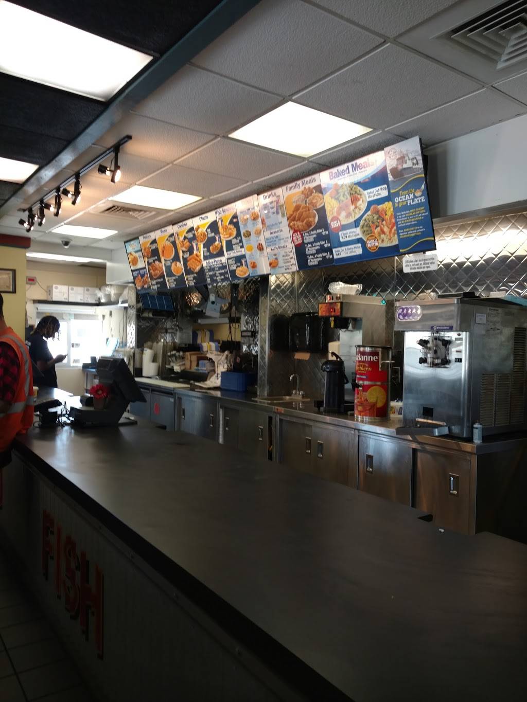 Long John Silvers | restaurant | 3444 Donnell Dr, District Heights, MD 20747, USA | 3019672374 OR +1 301-967-2374