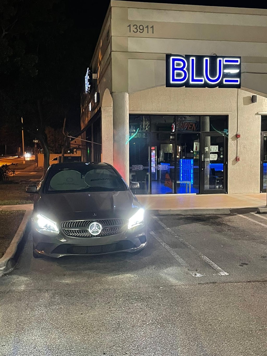 Blue Grill and Smoothies | restaurant | 13911 SW 42nd St Suite 115, Miami, FL 33175, USA | 3052202207 OR +1 305-220-2207
