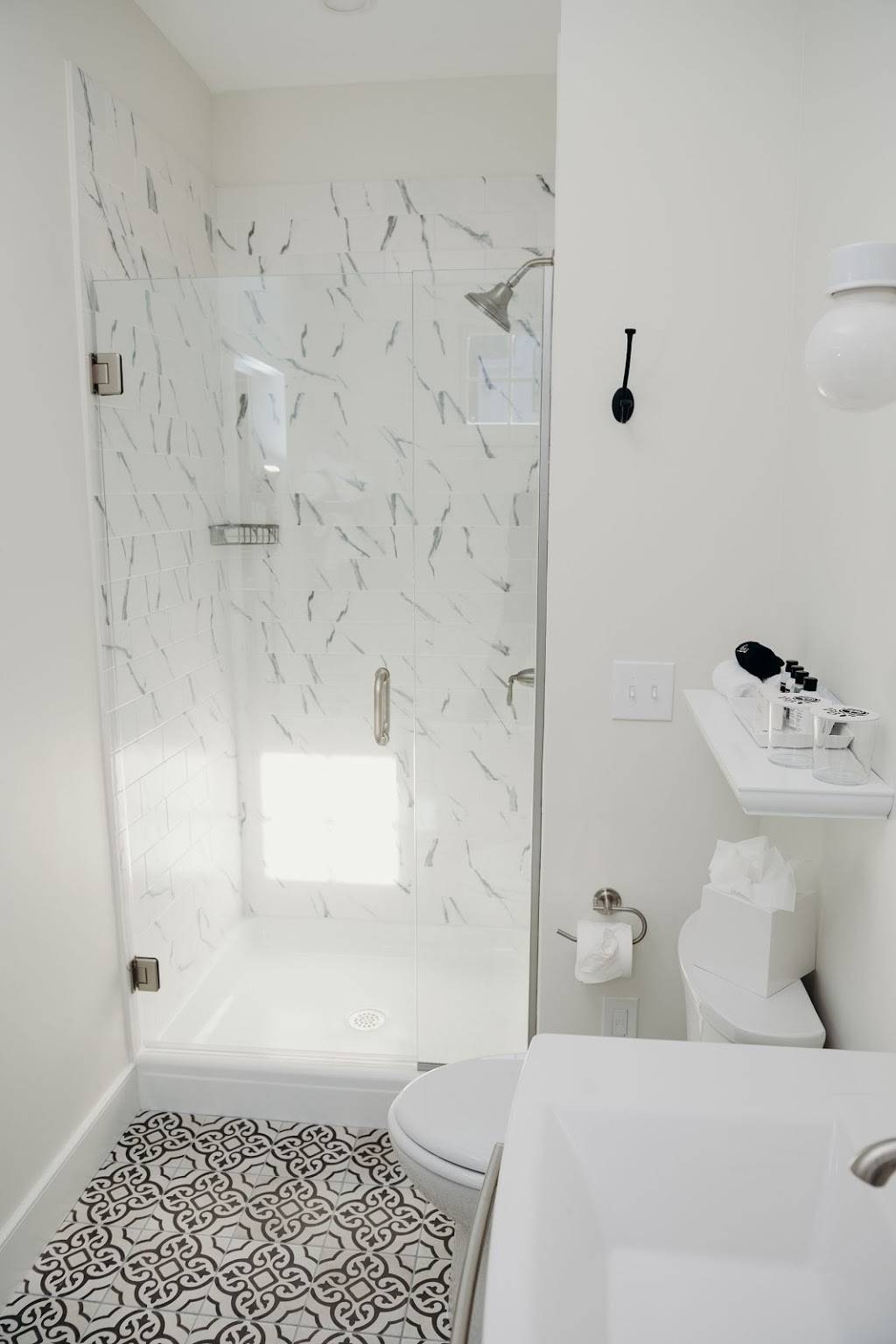 Briar Barn Inn |  | 101 Main St, Rowley, MA 01969, USA | 9786535323 OR +1 978-653-5323