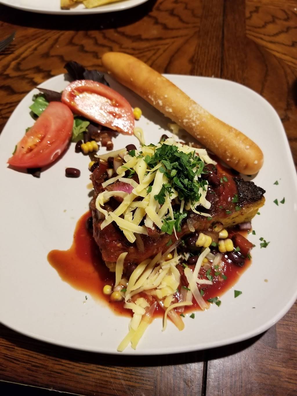 Sandra Ds Italian Garden | restaurant | 1330 Main St, Auburn, IN 46706, USA | 2609277282 OR +1 260-927-7282