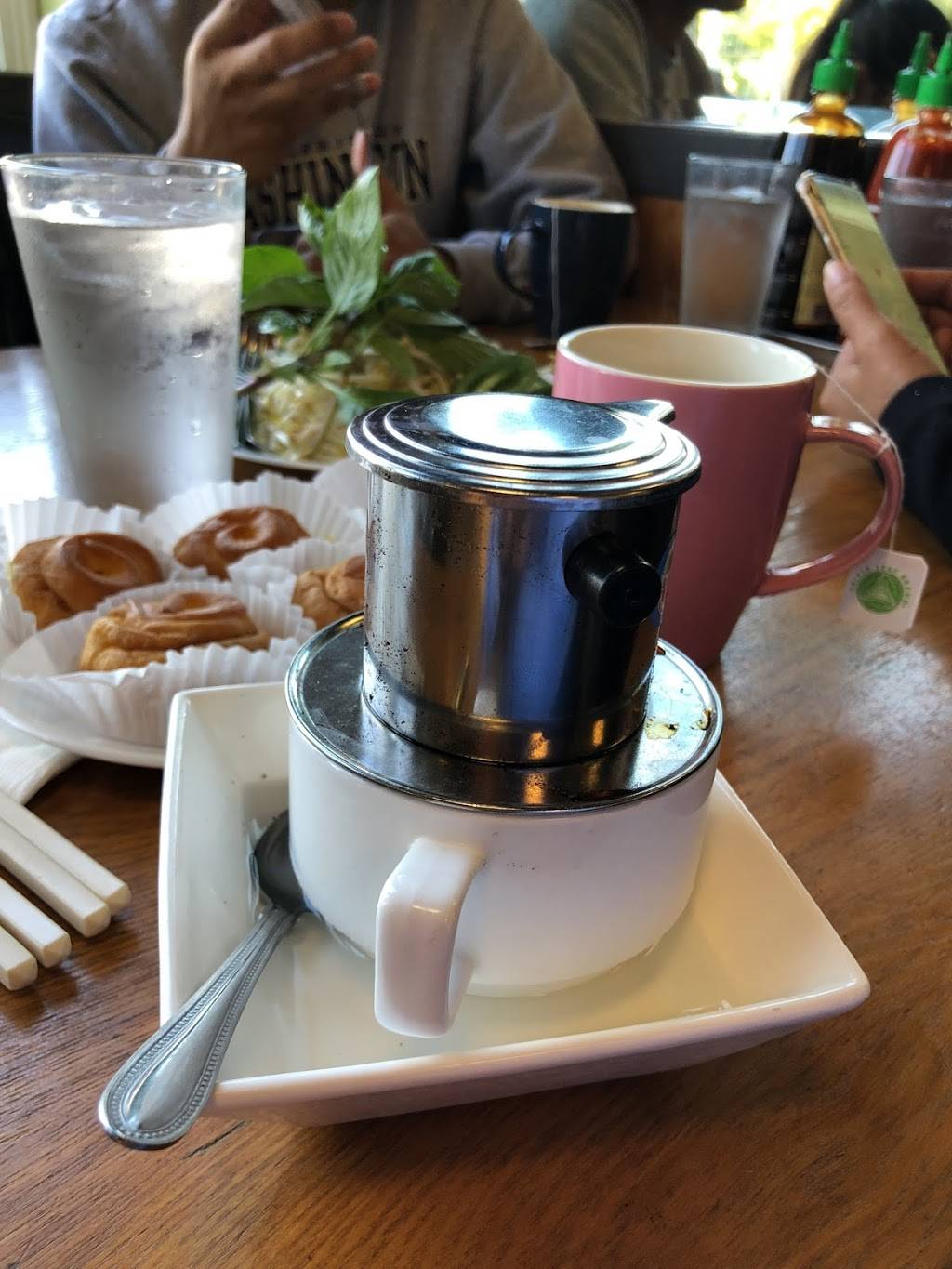 Than Brothers | restaurant | 2309 N 45th St, Seattle, WA 98103, USA | 2066327378 OR +1 206-632-7378