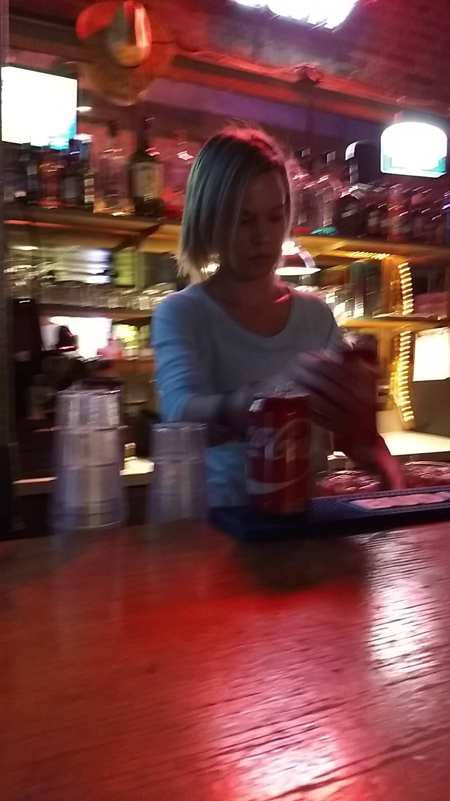 Corner Gardens Bar & Grill | restaurant | 317 Main St, Warsaw, MO 65355, USA | 6604387637 OR +1 660-438-7637