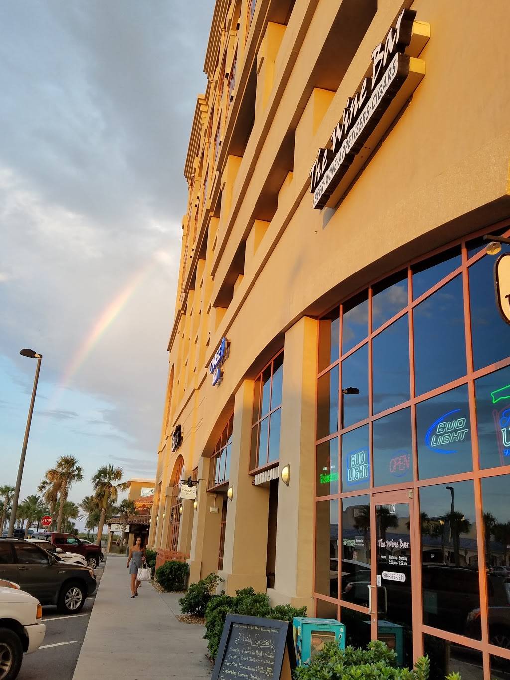 The Wine Bar | restaurant | 320 1st St N #102, Jacksonville Beach, FL 32250, USA | 9043720211 OR +1 904-372-0211