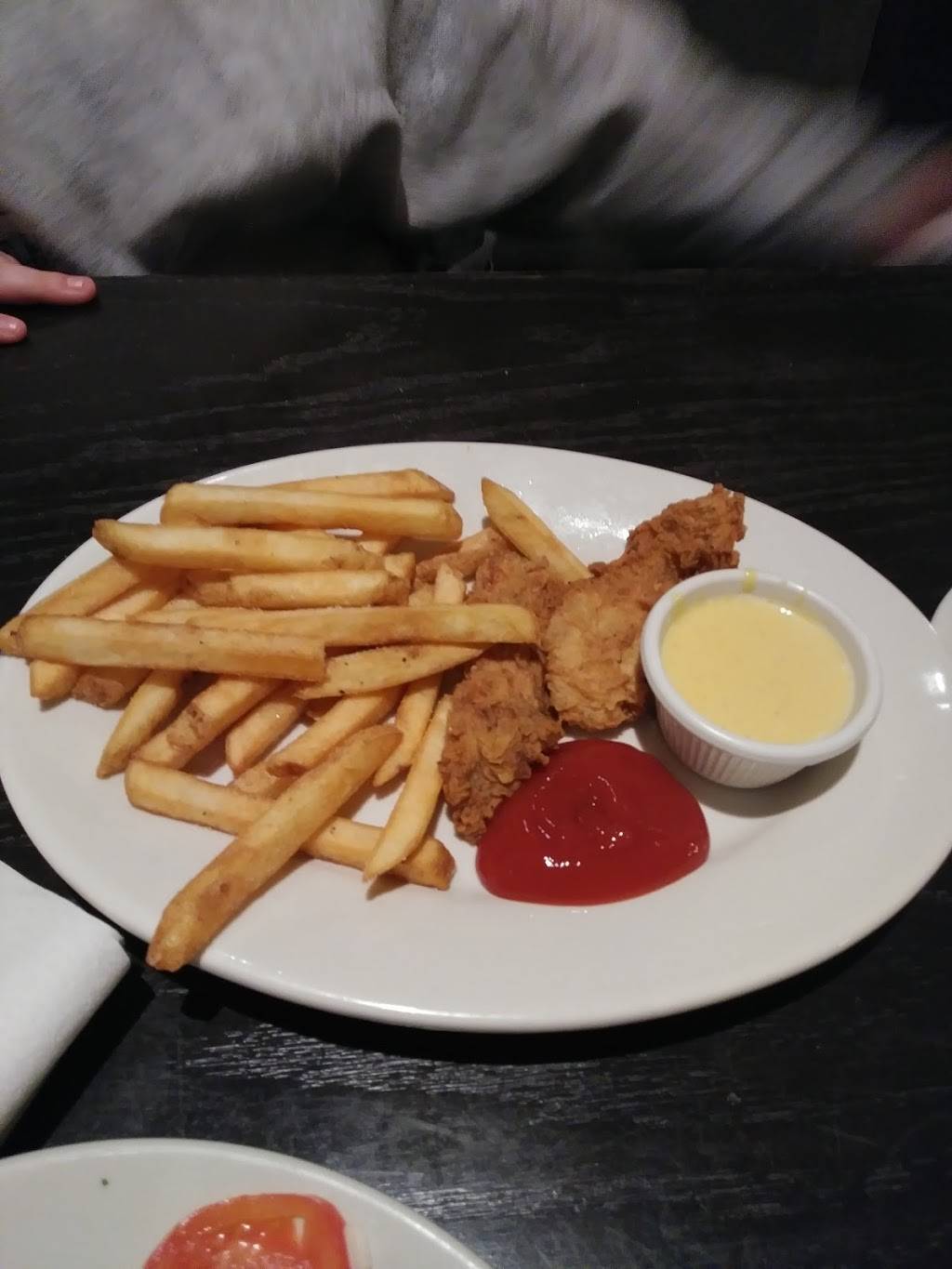 OCharley’s Restaurant & Bar | restaurant | 3975 Veterans Memorial Pk, St Peters, MO 63376, USA | 6369282000 OR +1 636-928-2000