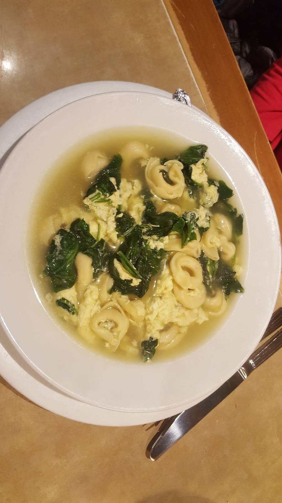 Phils Pizzeria & Restaurant | restaurant | 820 Hicksville Rd, North Massapequa, NY 11758, USA | 5167995244 OR +1 516-799-5244