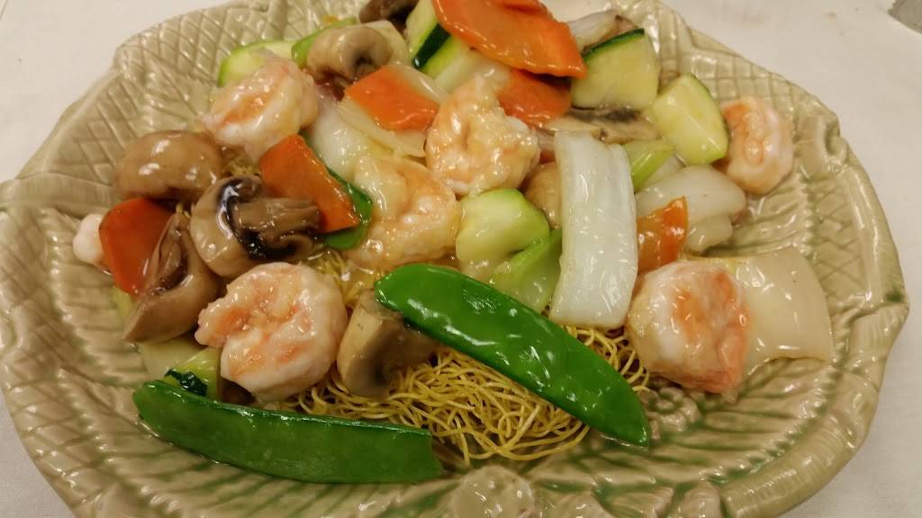 Yans China Bistro | restaurant | 146 Humphrey St, Swampscott, MA 01907, USA | 7815933308 OR +1 781-593-3308