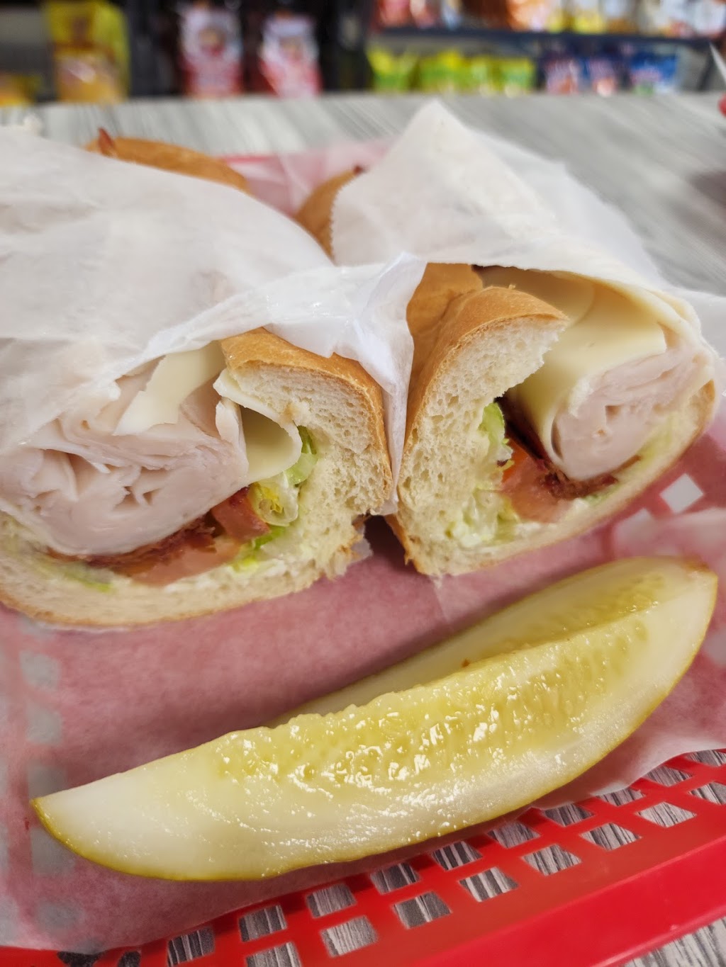 Franks Deli | restaurant | 2301 W Orange Dr, Phoenix, AZ 85015, USA | 6022428288 OR +1 602-242-8288