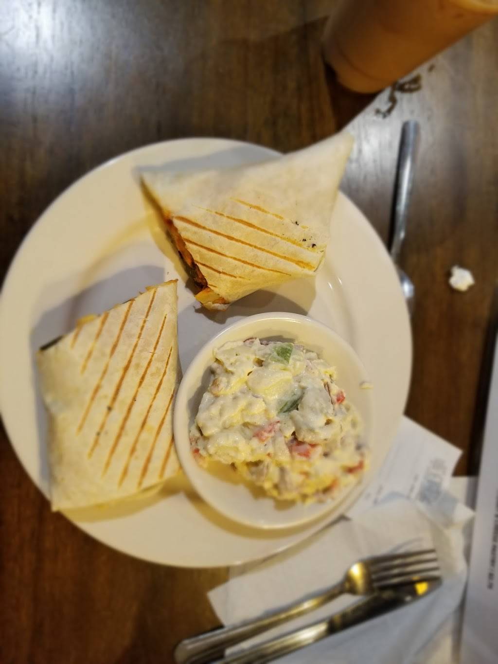 The Village Cafe | restaurant | 3044 W Germantown Pike, Eagleville, PA 19403, USA | 6105393333 OR +1 610-539-3333