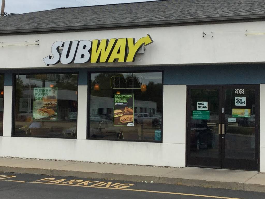 Subway | restaurant | 203-205 N Mission St, Mt Pleasant, MI 48858, USA | 9897733030 OR +1 989-773-3030