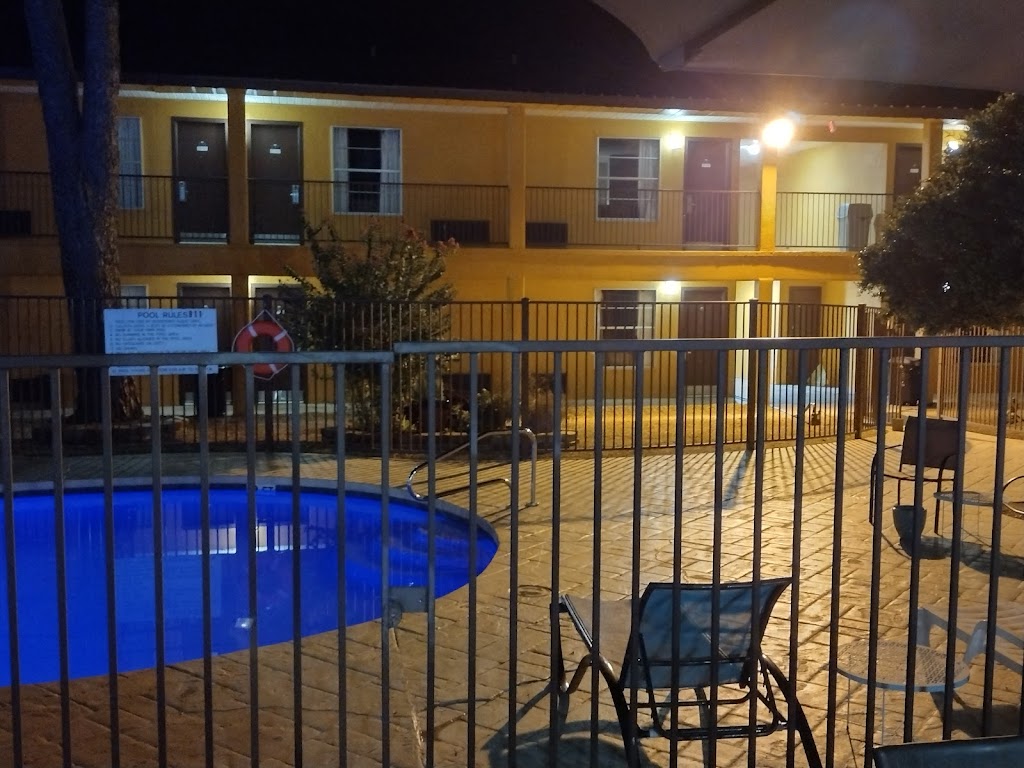 THE SPRITZ GRILL & BAR | restaurant | 703 SW Georgia Ave, Sweetwater, TX 79556, USA | 3259334064 OR +1 325-933-4064