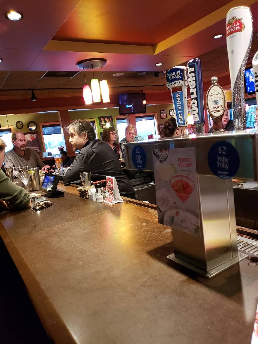 Applebees Grill + Bar | restaurant | 1808 S Main St, Farmville, VA 23901, USA | 4343155581 OR +1 434-315-5581