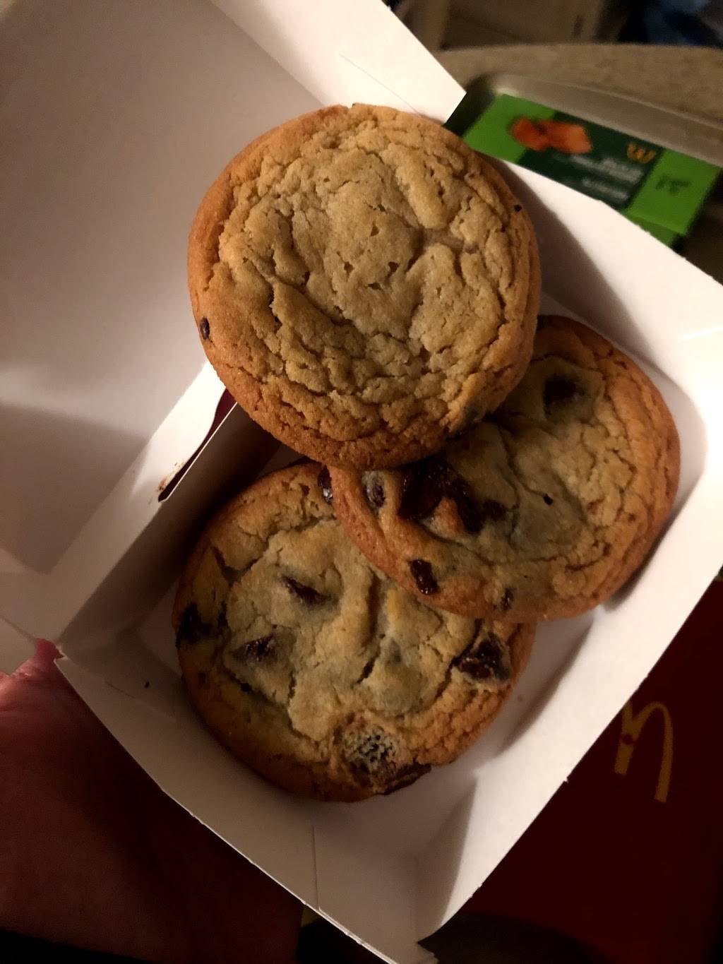 McDonalds | cafe | 2965 Eglinton Ave W, Mississauga, ON L5M 6J3, Canada | 9058207438 OR +1 905-820-7438