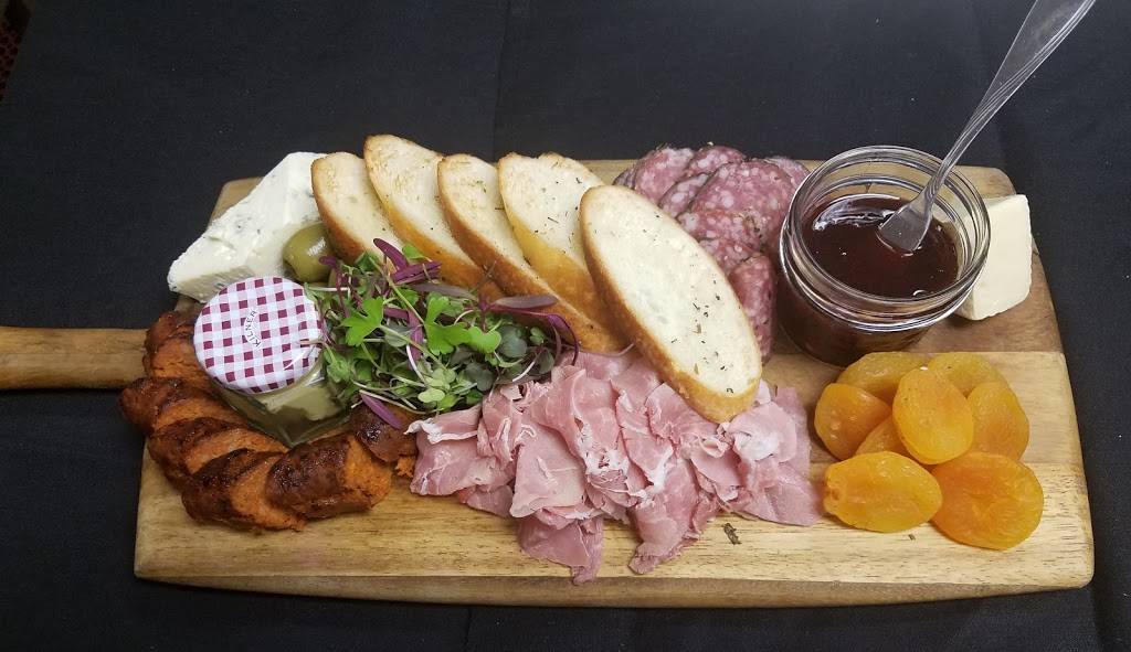 Harvest Restaurant | restaurant | 4051 E Main St, St. Charles, IL 60174, USA | 6305846300 OR +1 630-584-6300