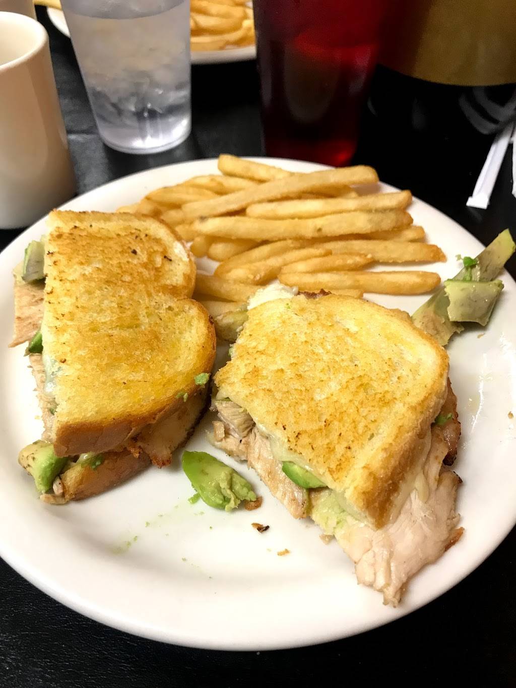 Flos Country Cafe | cafe | 10140 Beaumont Ave, Cherry Valley, CA 92223, USA | 9518456555 OR +1 951-845-6555