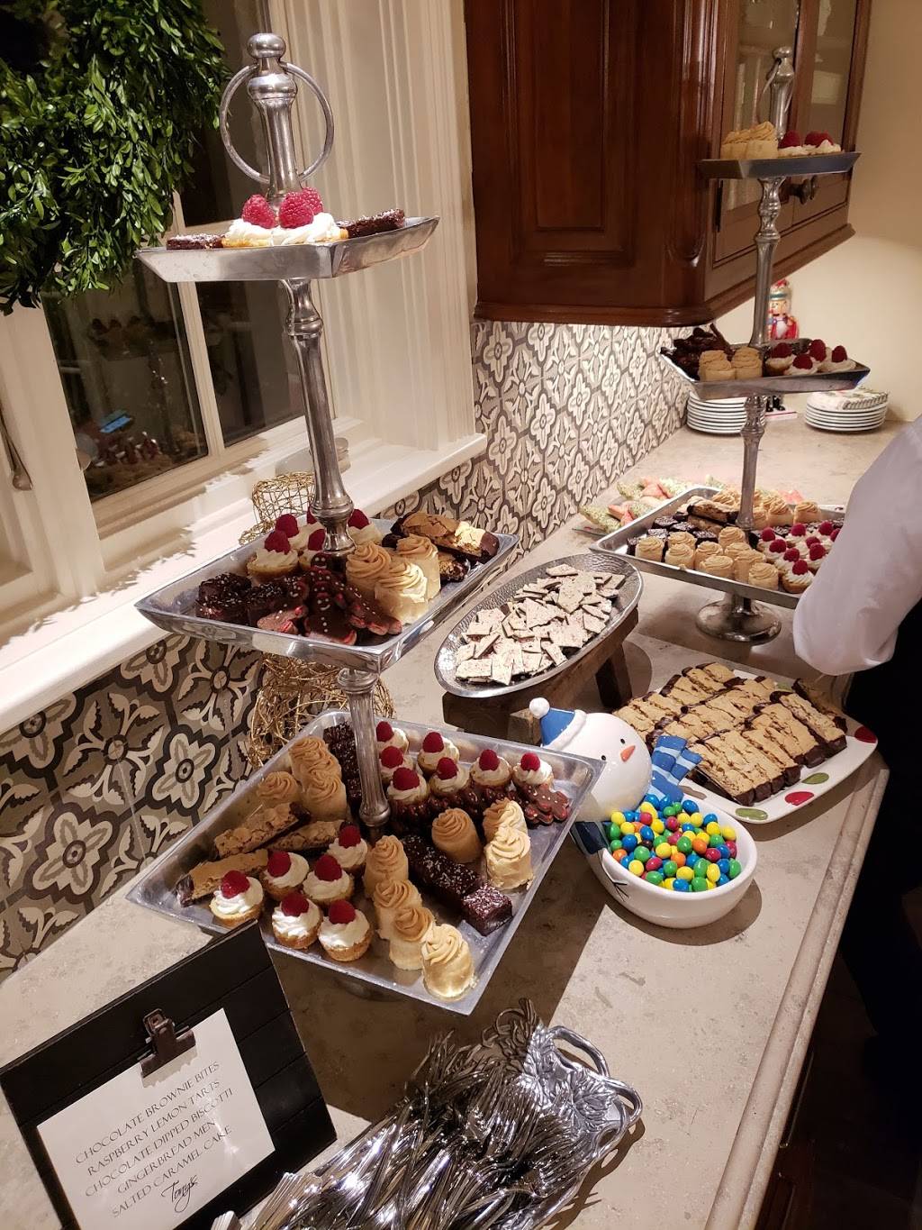 Tonys | restaurant | 3755 Richmond Ave, Houston, TX 77046, USA | 7136226778 OR +1 713-622-6778