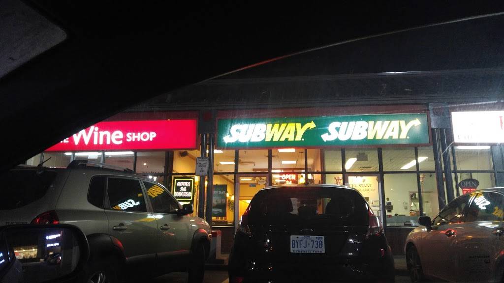 Subway | meal takeaway | Southgate Shopping Centre, 2515 Bank St Unit 7, Ottawa, ON K1V 8R9, Canada | 6135265403 OR +1 613-526-5403