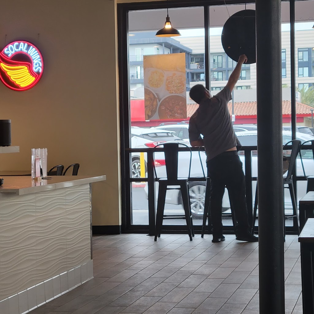Socalwings | restaurant | 21737 N Avalon Blvd, Carson, CA 90745, USA | 5624802504 OR +1 562-480-2504
