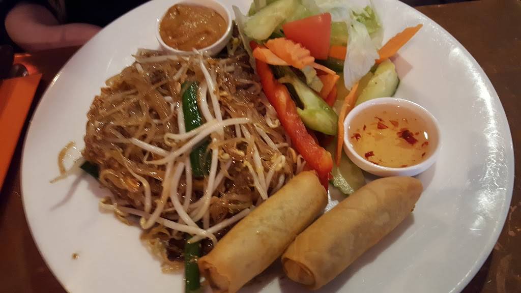 Chaba Thai Cuisine | restaurant | 700 US-1, Scarborough, ME 04074, USA | 2073965382 OR +1 207-396-5382