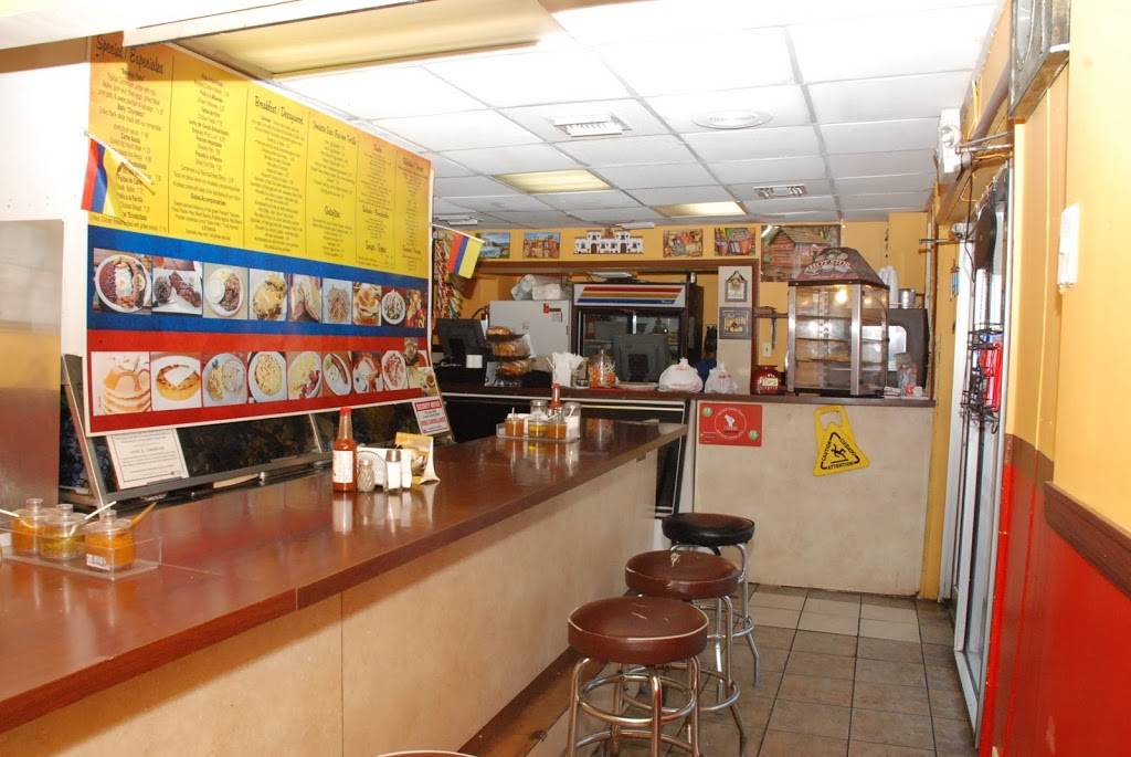 Martas Courthouse Cafe | restaurant | 3136 NW 27th Ave, Miami, FL 33142, USA | 3056353797 OR +1 305-635-3797